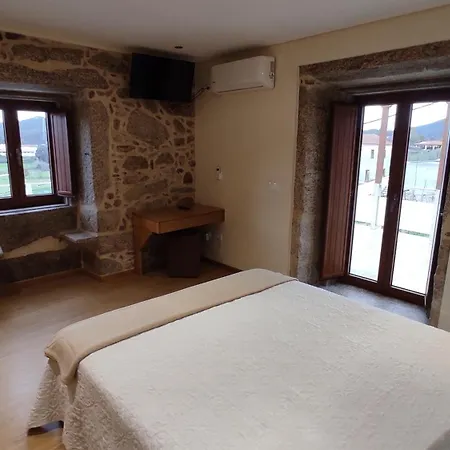 Casa Do Caminho - Ossela 农家乐 *